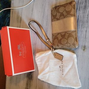 Coach Small Signature Brown/Gold Wristlet